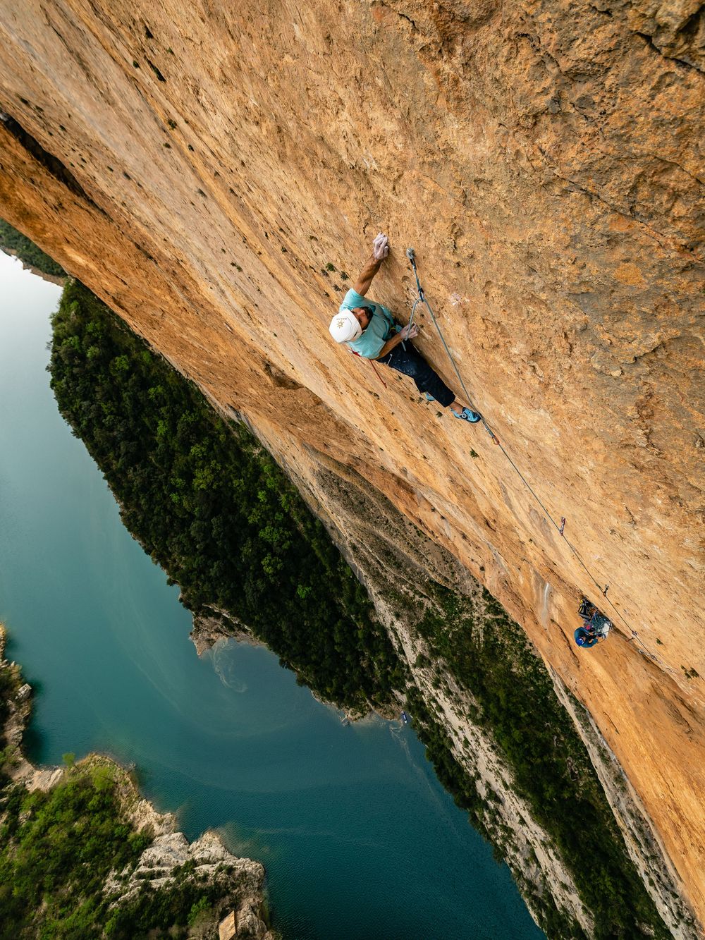 Chris Sharma trying new beta on the final pitch of his multi-pitch project, Spain - photo Jan Virt