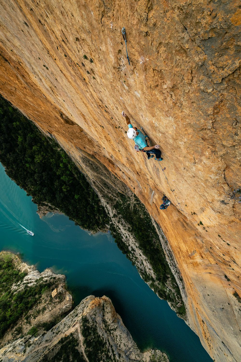 Chris Sharma trying new beta on the final pitch of his multi-pitch project, Spain - photo Jan Virt