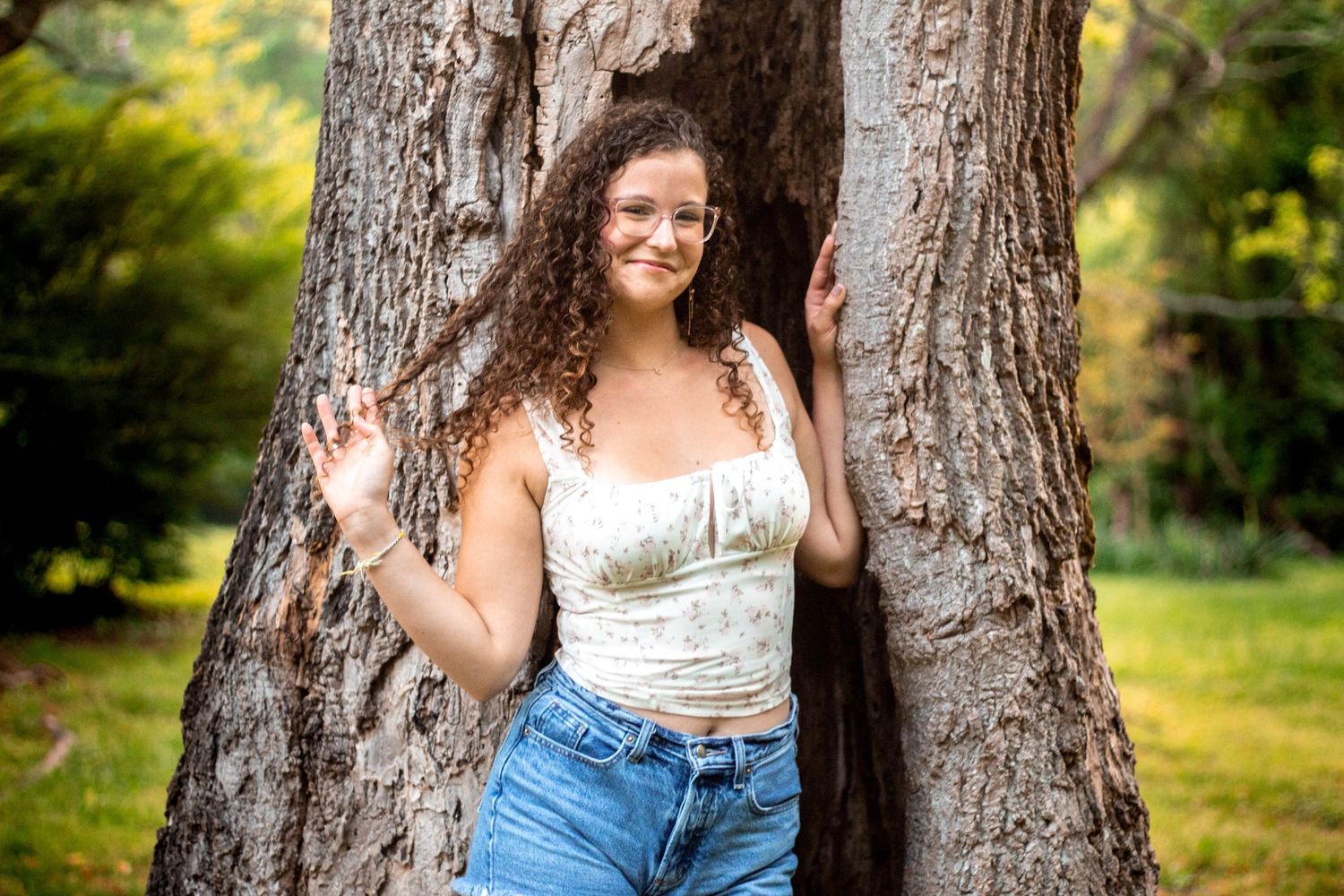 "High school senior posing during a relaxed senior photo session in Chattanooga"
