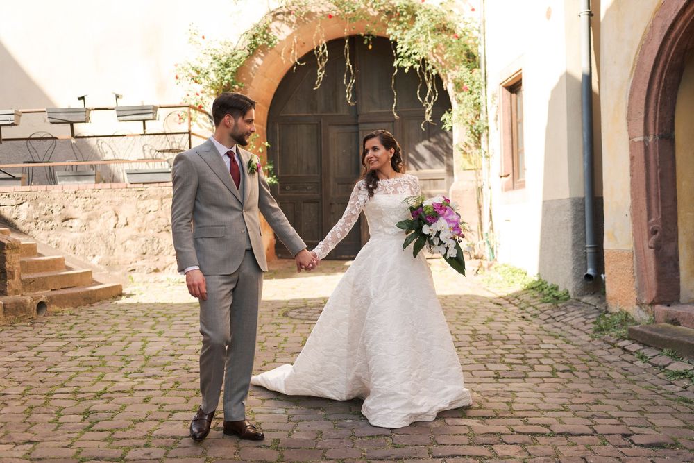 Séance photo de couple à Kaysersberg pour le mariage
