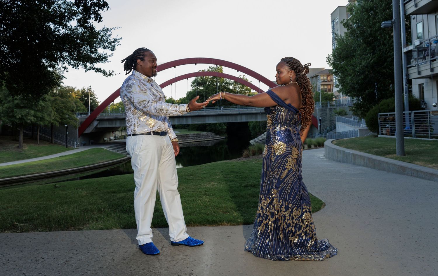 Quinceañeras, Weddings, corporate events, family Photography ande video. Dallas TX 469-386-2555 Bilingual (Spanish & English)