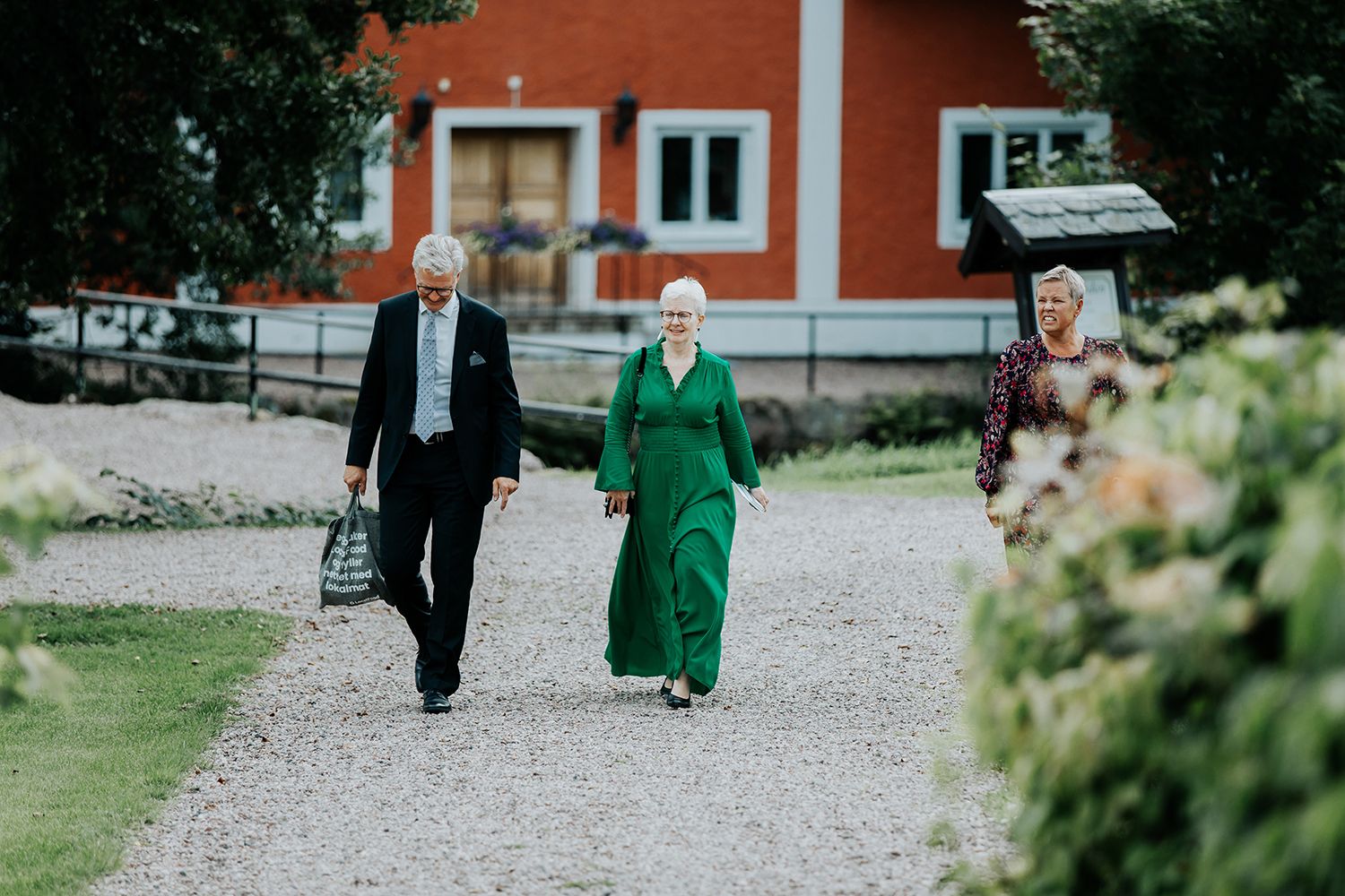 Linn och Christians bröllop på Hennickehammar herrgård utanför Filipstad. Bröllopsfotograf Rebecca Nordin. Karlstad.