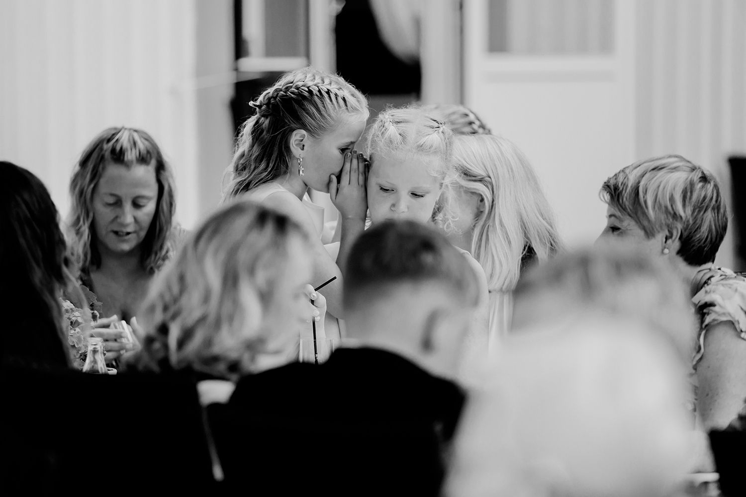 Linn och Christians bröllop på Hennickehammar herrgård utanför Filipstad. Bröllopsfotograf Rebecca Nordin. Karlstad.