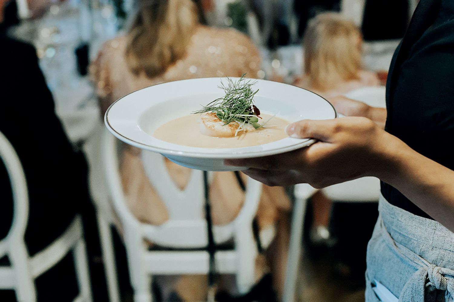 Linn och Christians bröllop på Hennickehammar herrgård utanför Filipstad. Bröllopsfotograf Rebecca Nordin. Karlstad.