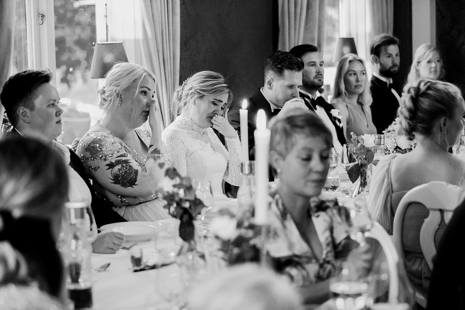 Linn och Christians bröllop på Hennickehammar herrgård utanför Filipstad. Bröllopsfotograf Rebecca Nordin. Karlstad. Linn och Christians brö