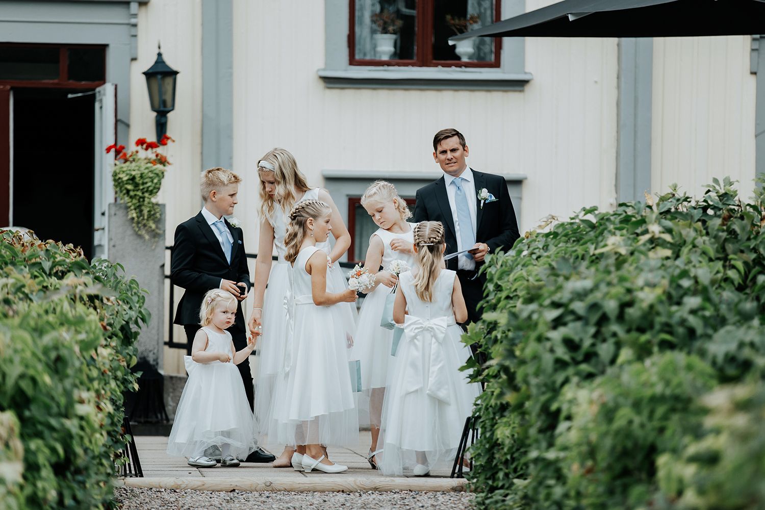 Linn och Christians bröllop på Hennickehammar herrgård utanför Filipstad. Bröllopsfotograf Rebecca Nordin. Karlstad.