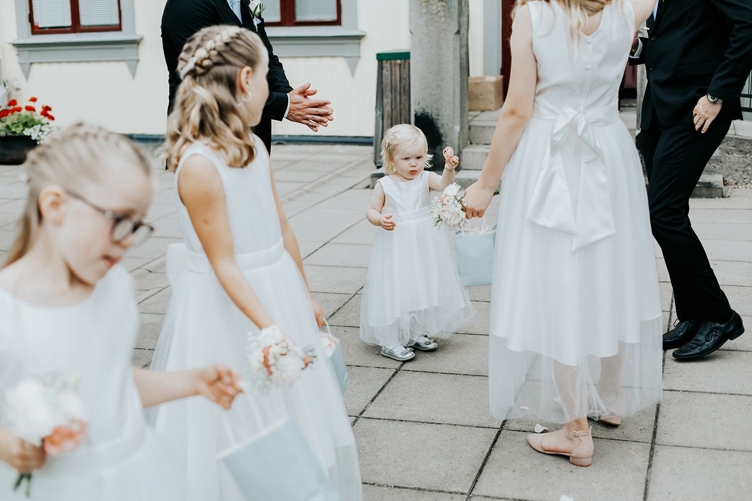 Linn och Christians bröllop på Hennickehammar herrgård utanför Filipstad. Bröllopsfotograf Rebecca Nordin. Karlstad.