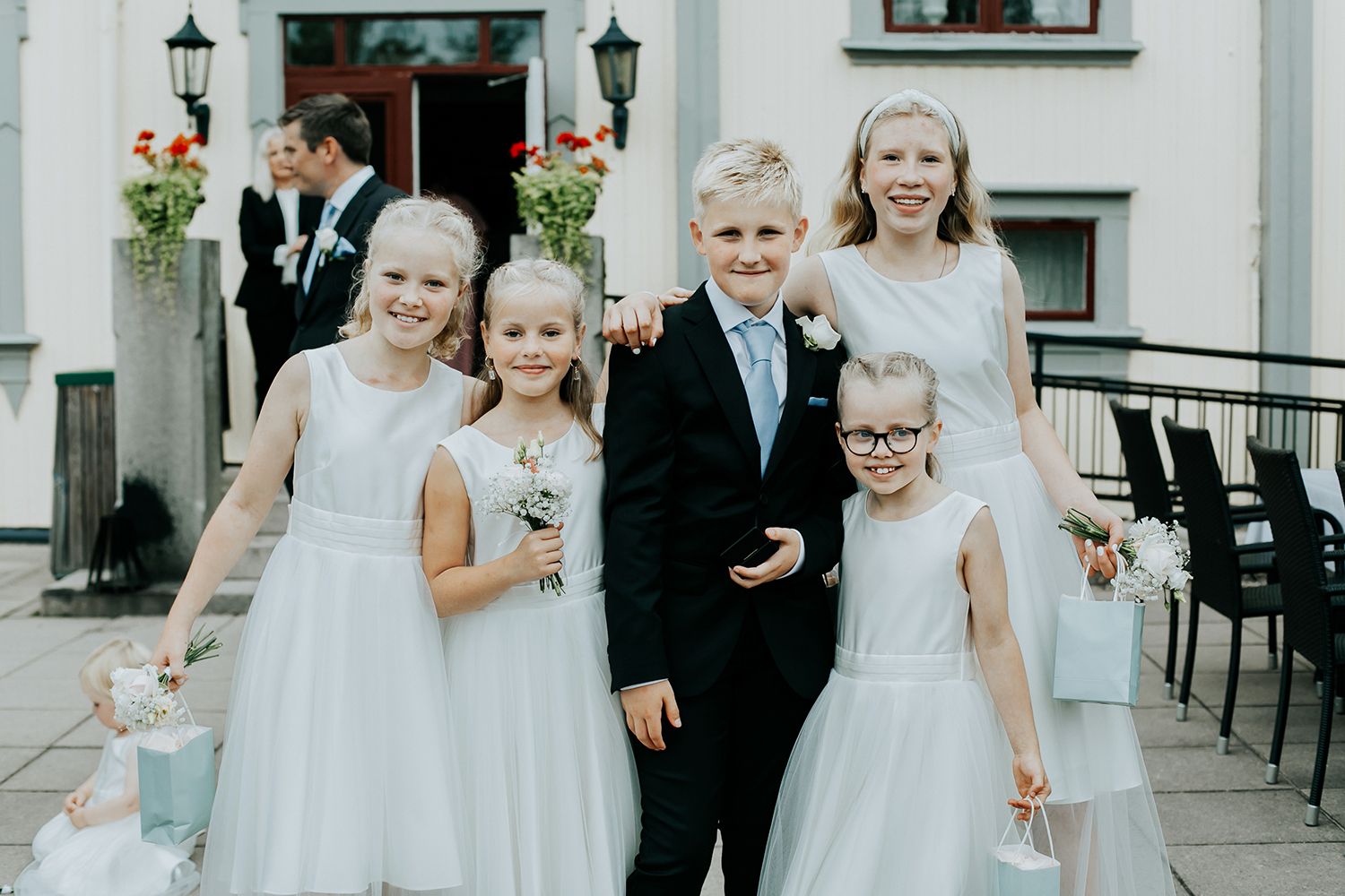 Linn och Christians bröllop på Hennickehammar herrgård utanför Filipstad. Bröllopsfotograf Rebecca Nordin. Karlstad.