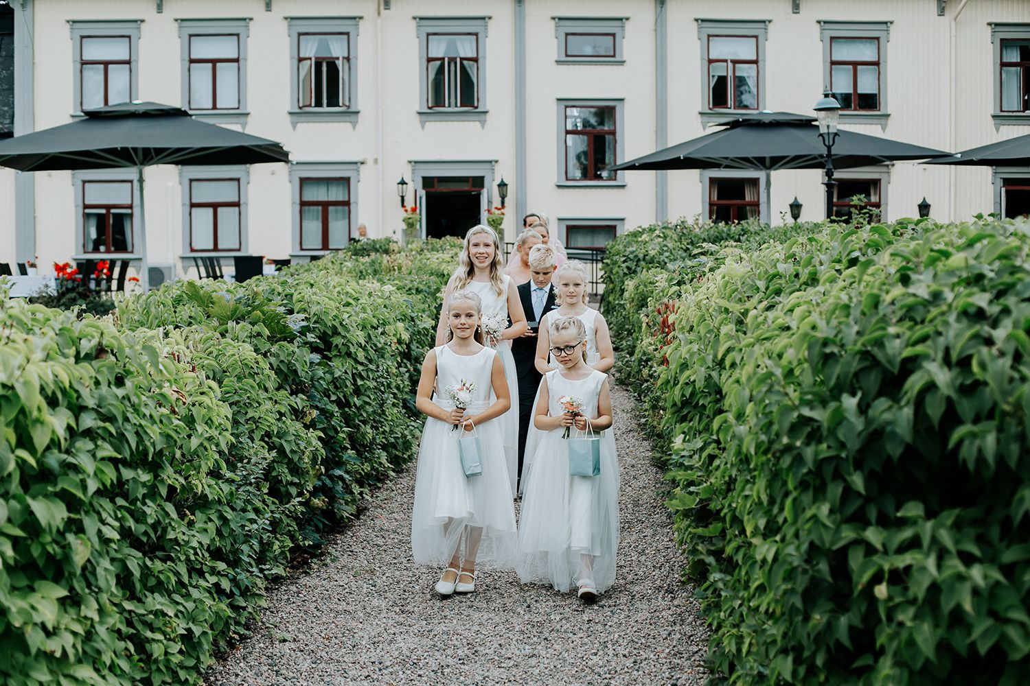 Linn och Christians bröllop på Hennickehammar herrgård utanför Filipstad. Bröllopsfotograf Rebecca Nordin. Karlstad.