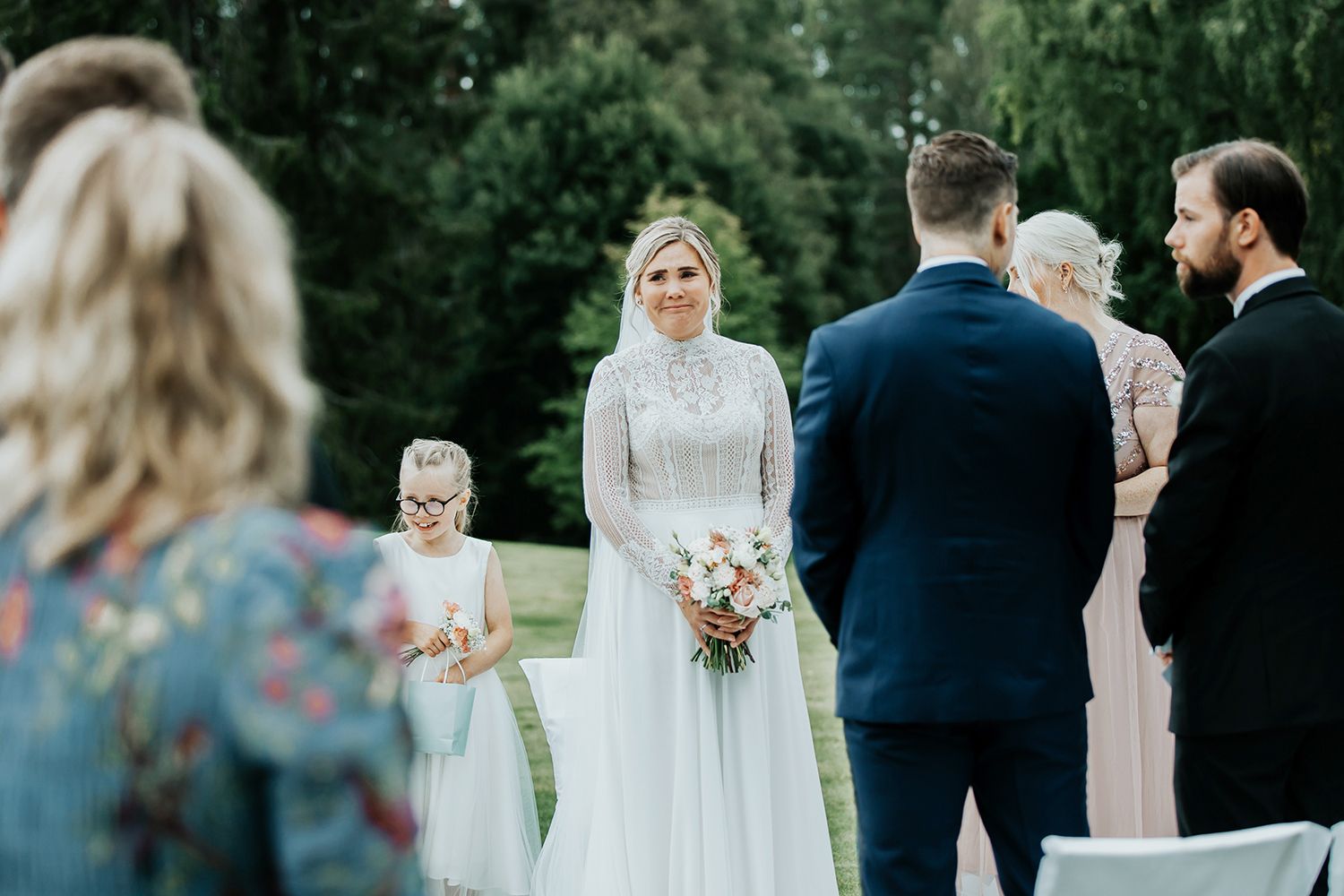 Linn och Christians bröllop på Hennickehammar herrgård utanför Filipstad. Bröllopsfotograf Rebecca Nordin. Karlstad.