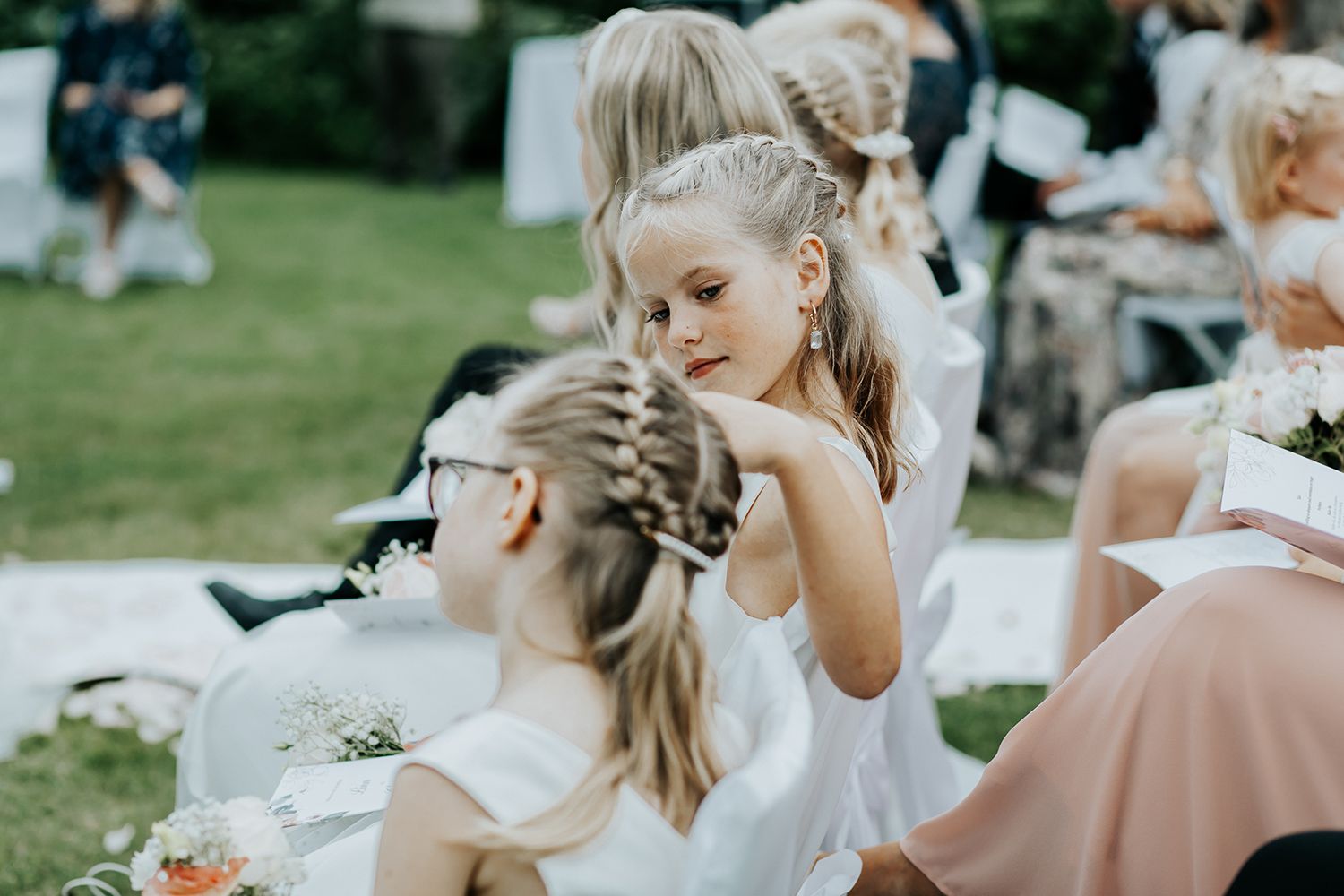 Linn och Christians bröllop på Hennickehammar herrgård utanför Filipstad. Bröllopsfotograf Rebecca Nordin. Karlstad.
