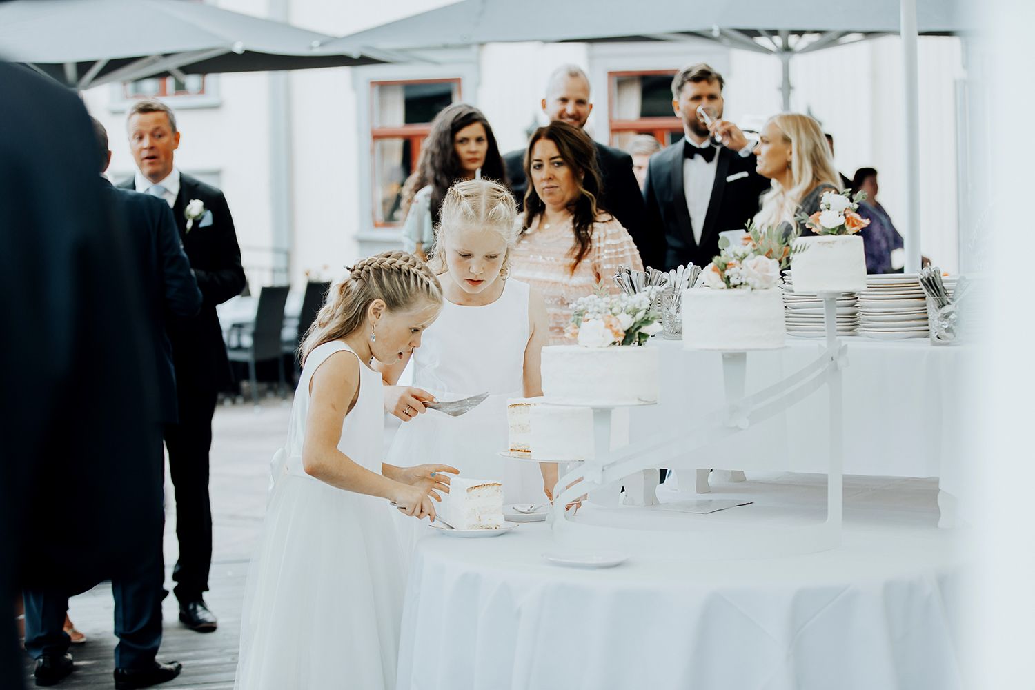 Linn och Christians bröllop på Hennickehammar herrgård utanför Filipstad. Bröllopsfotograf Rebecca Nordin. Karlstad.