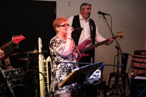 live band playing at Amuri Estate