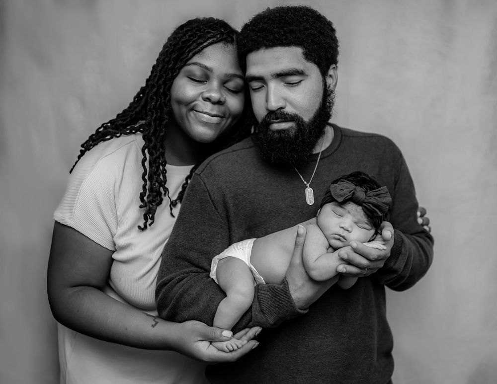 Family in studio newborn photo session in richmond, virginia. RVA newborn in studio photographer. RVA maternity photographer. Newborn