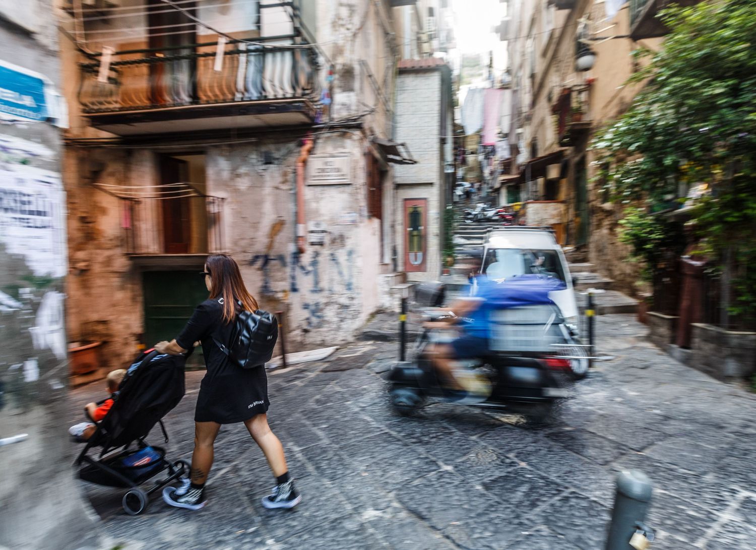 Spanish Quarter, Quartieri Spagnoli, Naples, Italy, Street Photography, Napoli