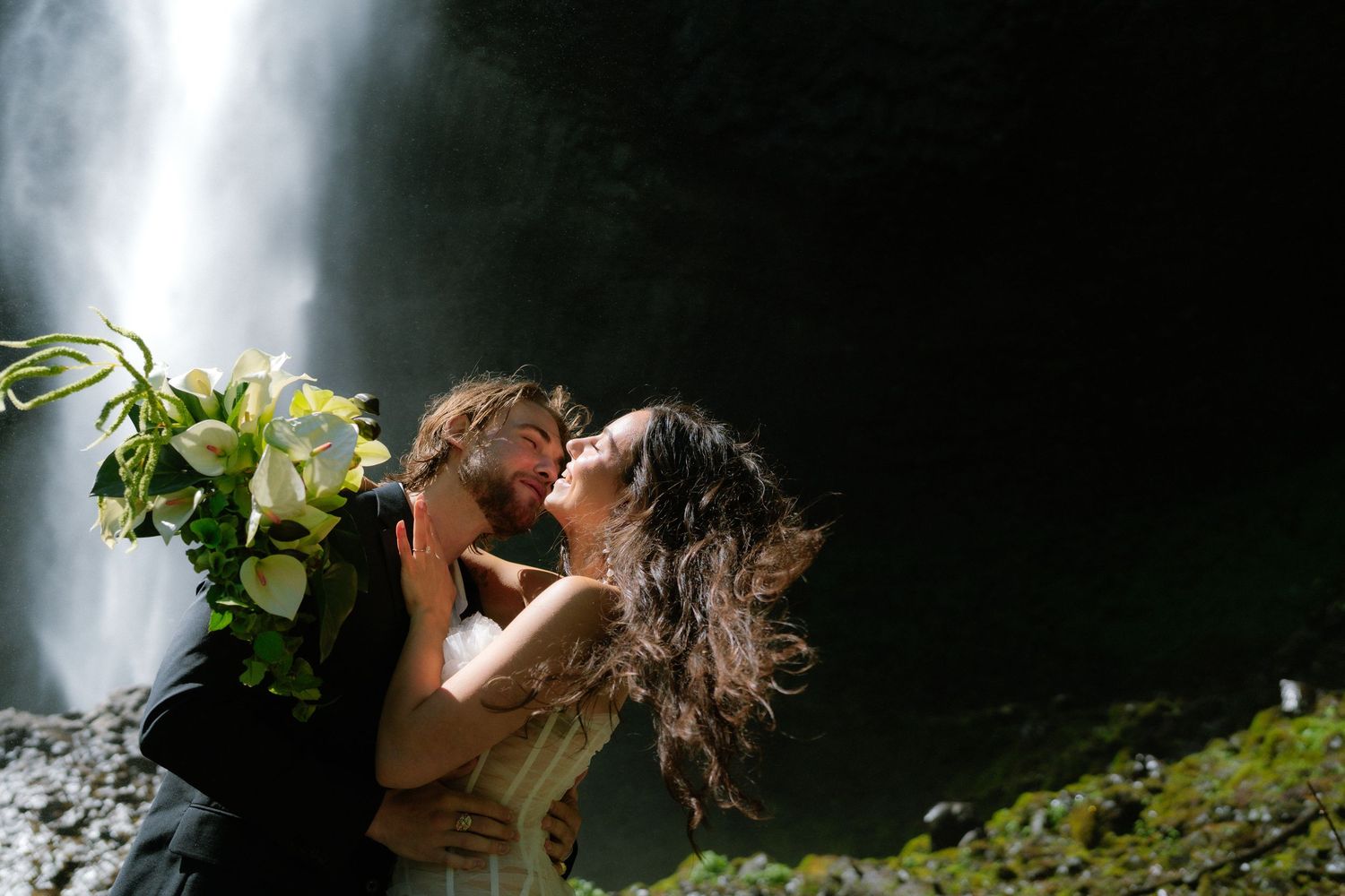 Eloping in Oregon's Coast, dancing in waterfalls, saying I love you. A story everyone wants read.