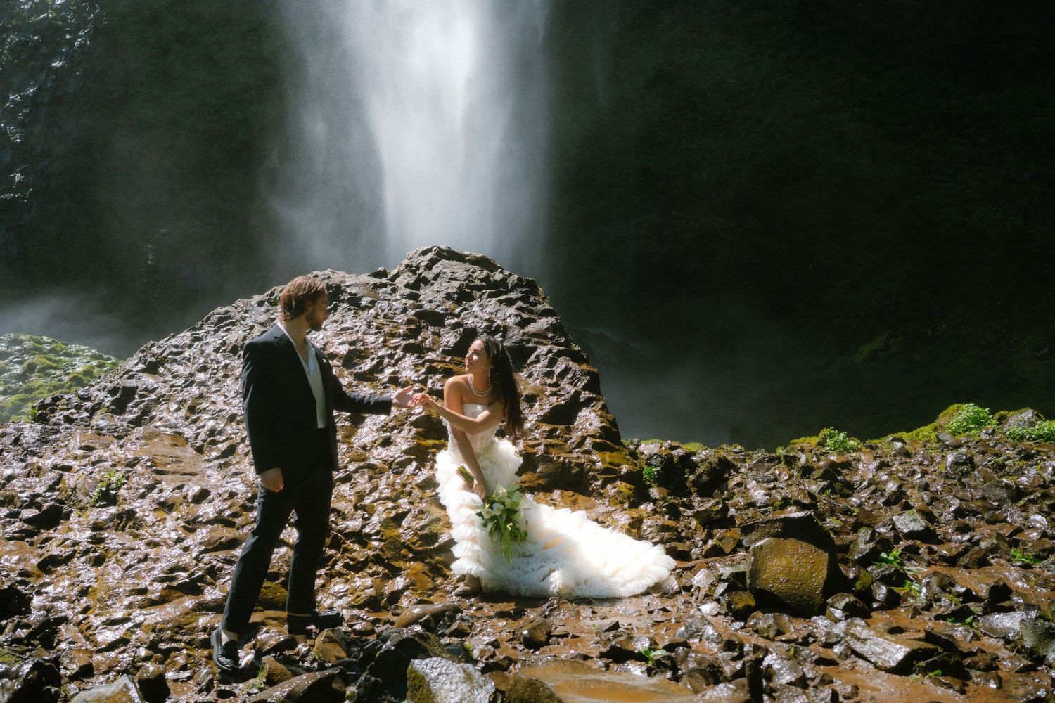 Eloping in Oregon's Coast, dancing in waterfalls, saying I love you. A story everyone wants read.