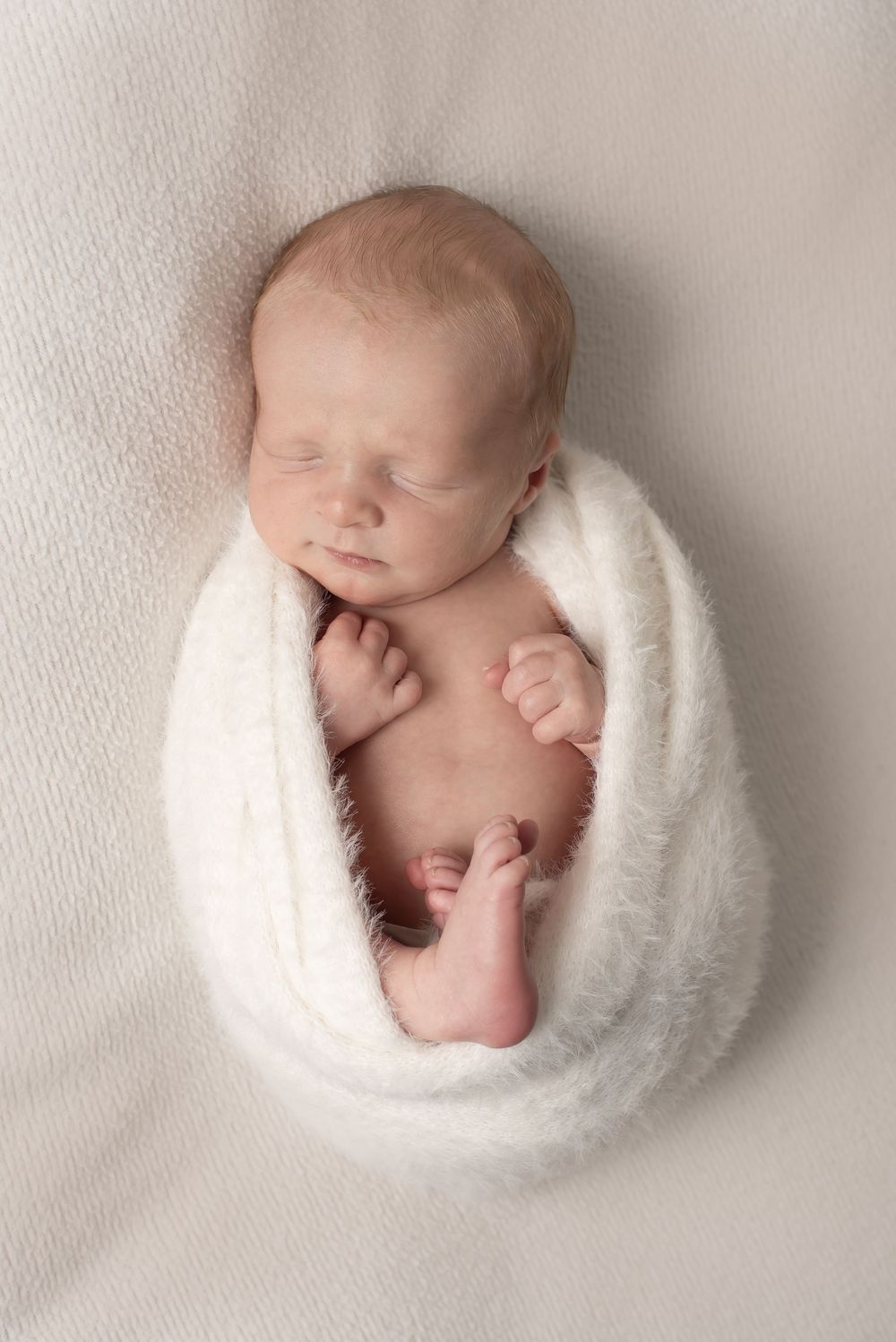 Melbourne Maternity, Newborn, Baby, Cake smash and family photographer located in South Morang Melbourne.
Baby Snapz is run by Melina Barlow
