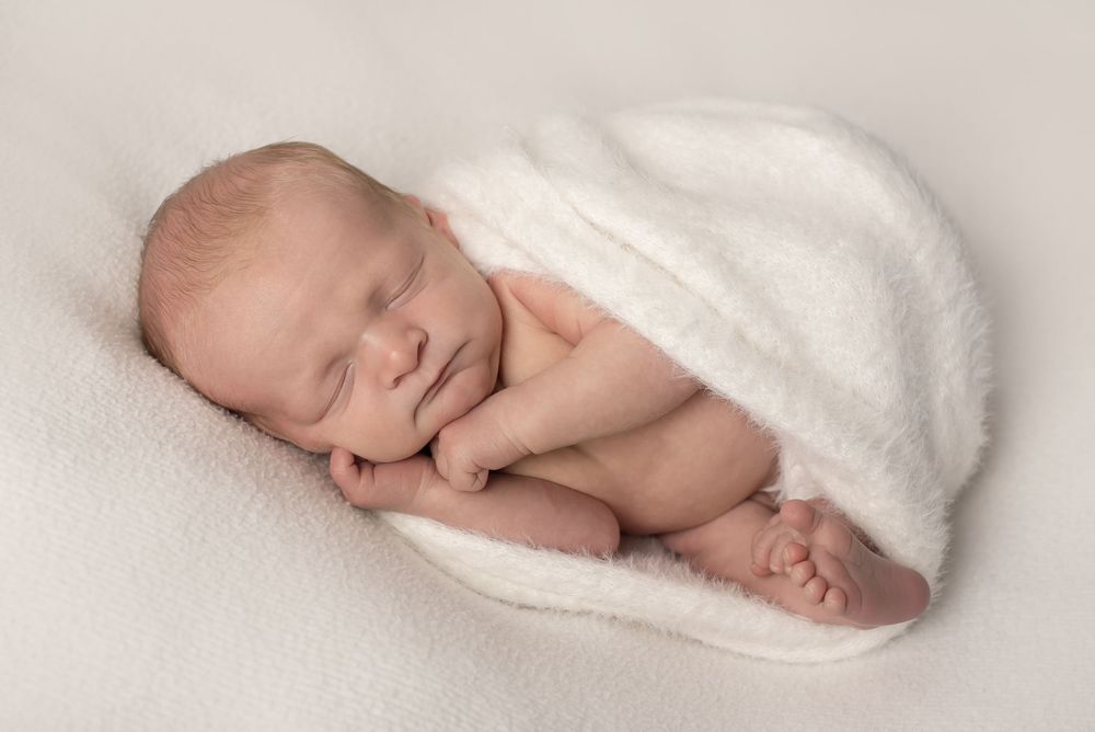 Melbourne Maternity, Newborn, Baby, Cake smash and family photographer located in South Morang Melbourne.
Baby Snapz is run by Melina Barlow