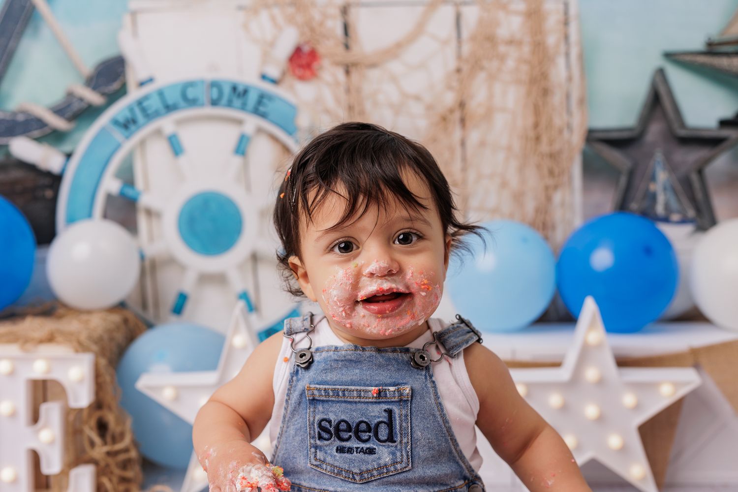 Cake Smash photos in Wellington and Porirua