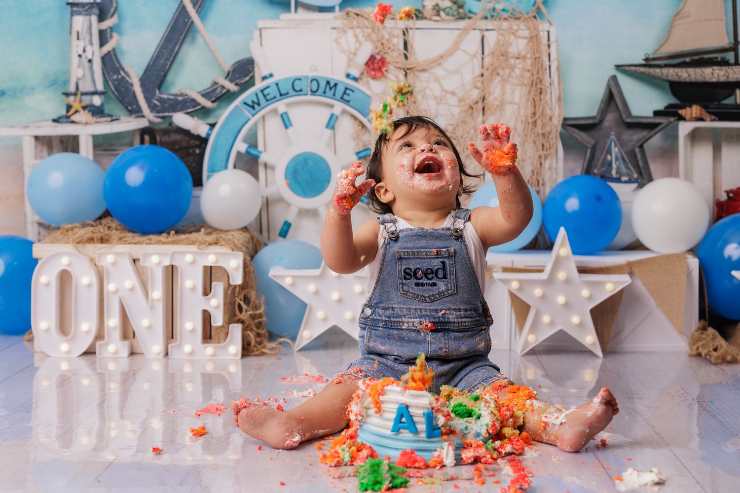 Cake Smash photos in Wellington and Porirua