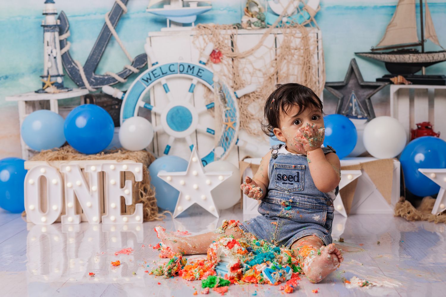 Cake Smash photos in Wellington and Porirua