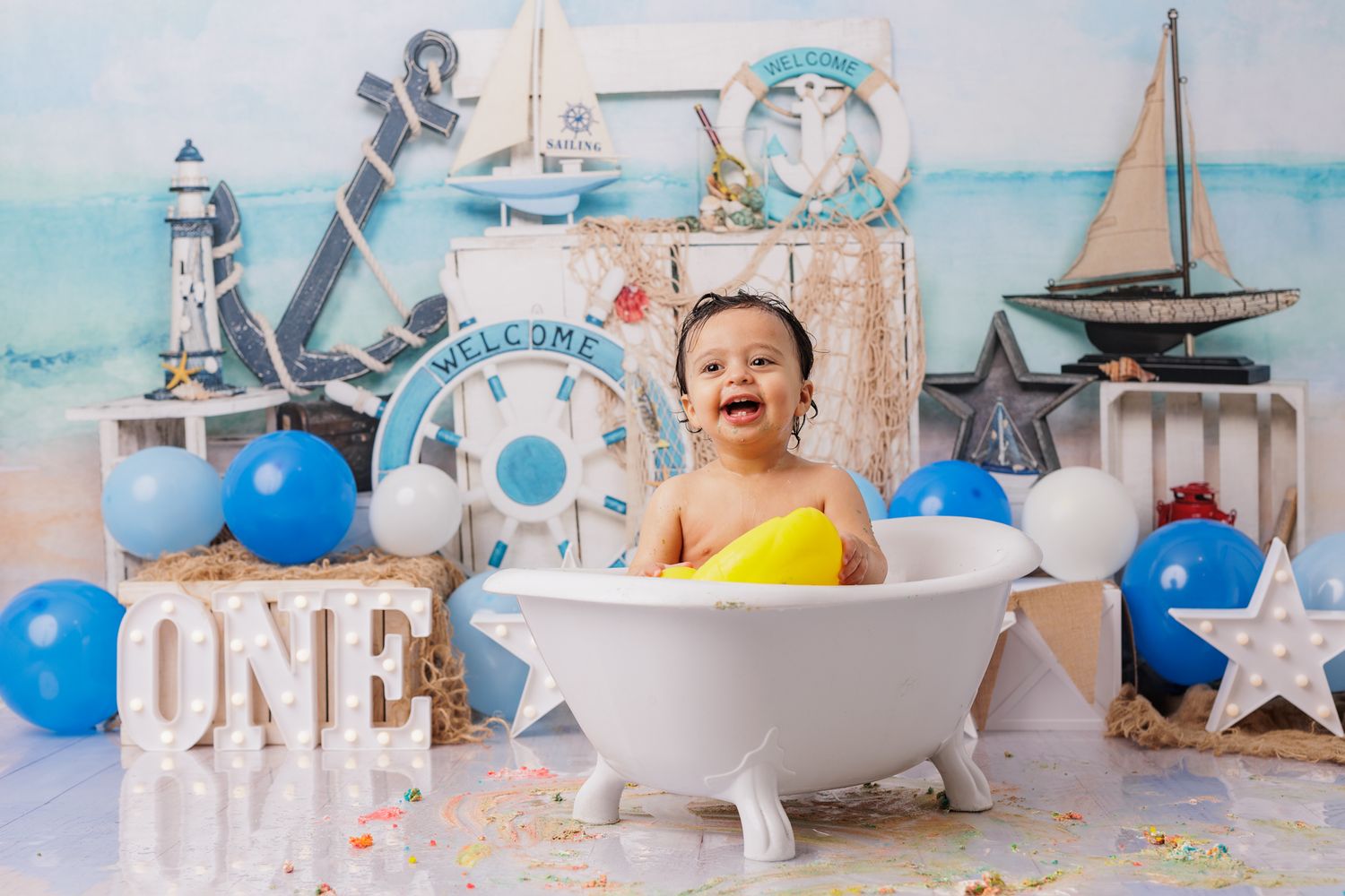 Cake Smash photos in Wellington and Porirua