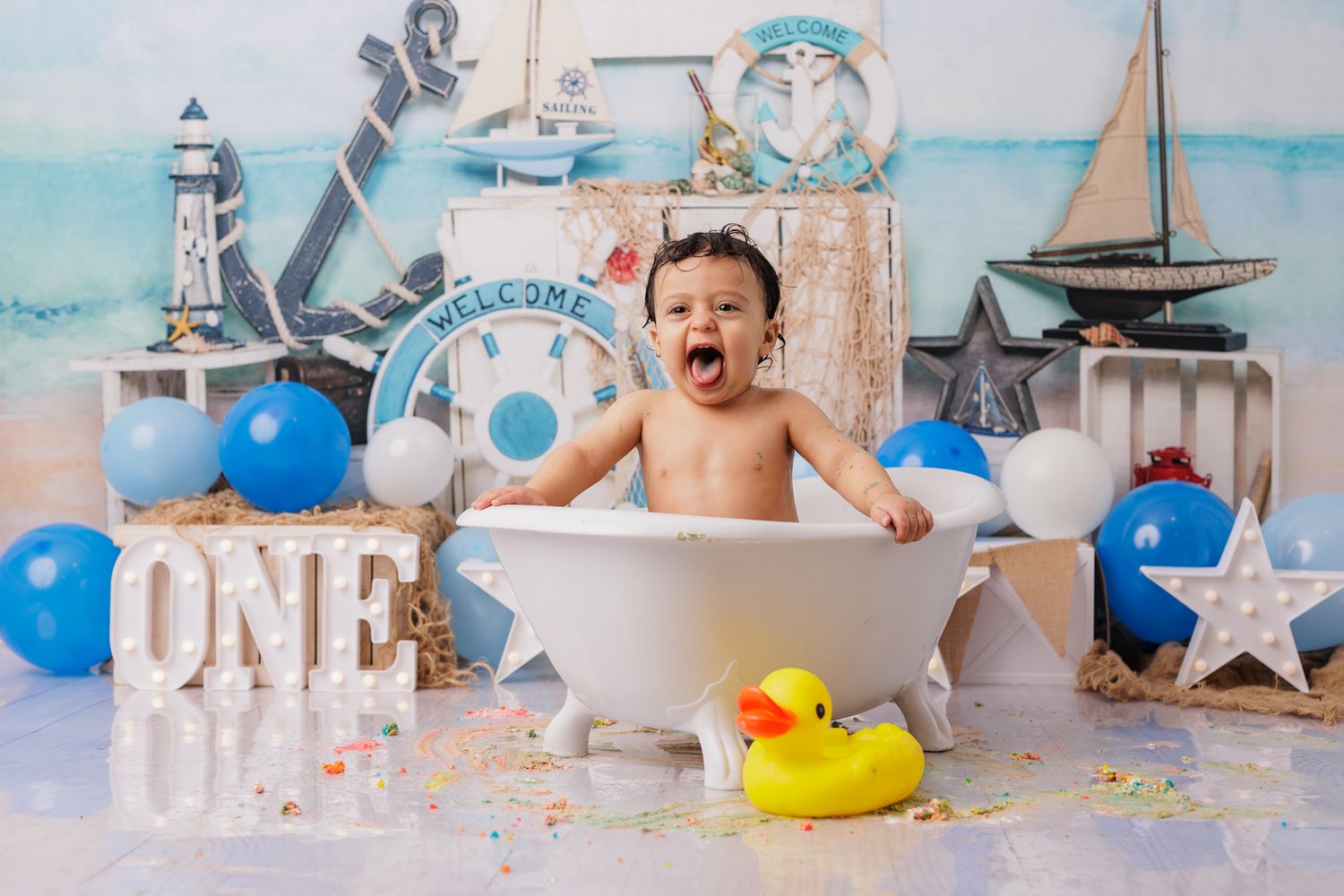 Cake Smash photos in Wellington and Porirua