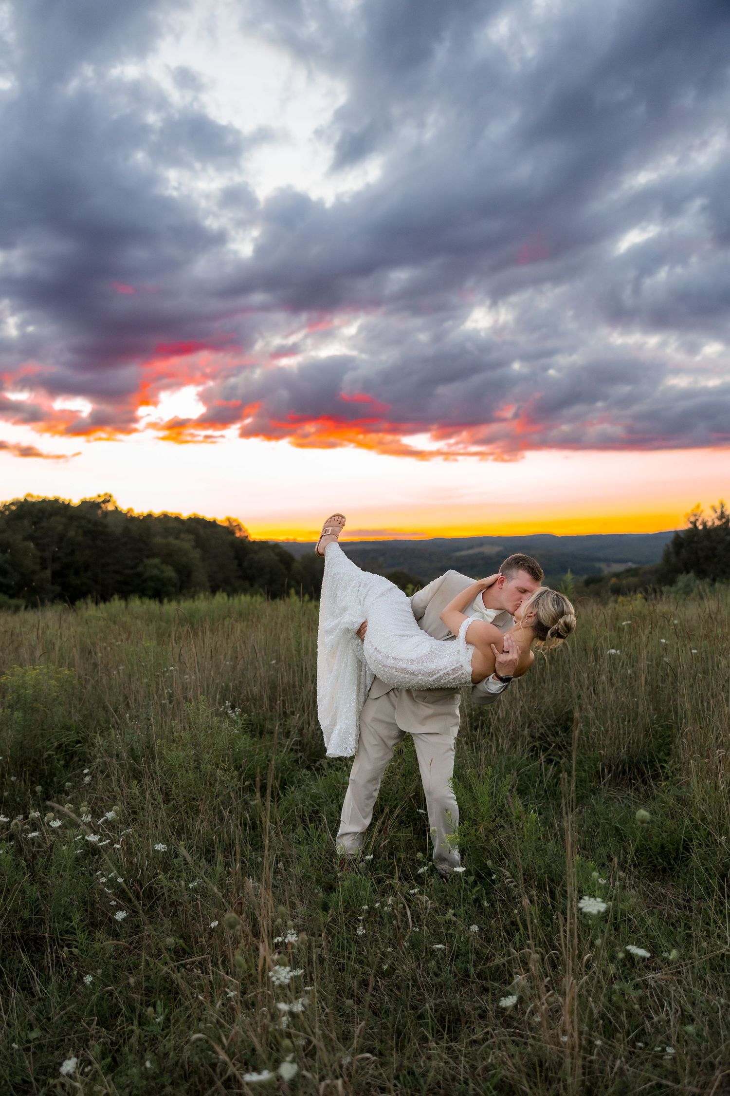 the roost wedding photography & videography