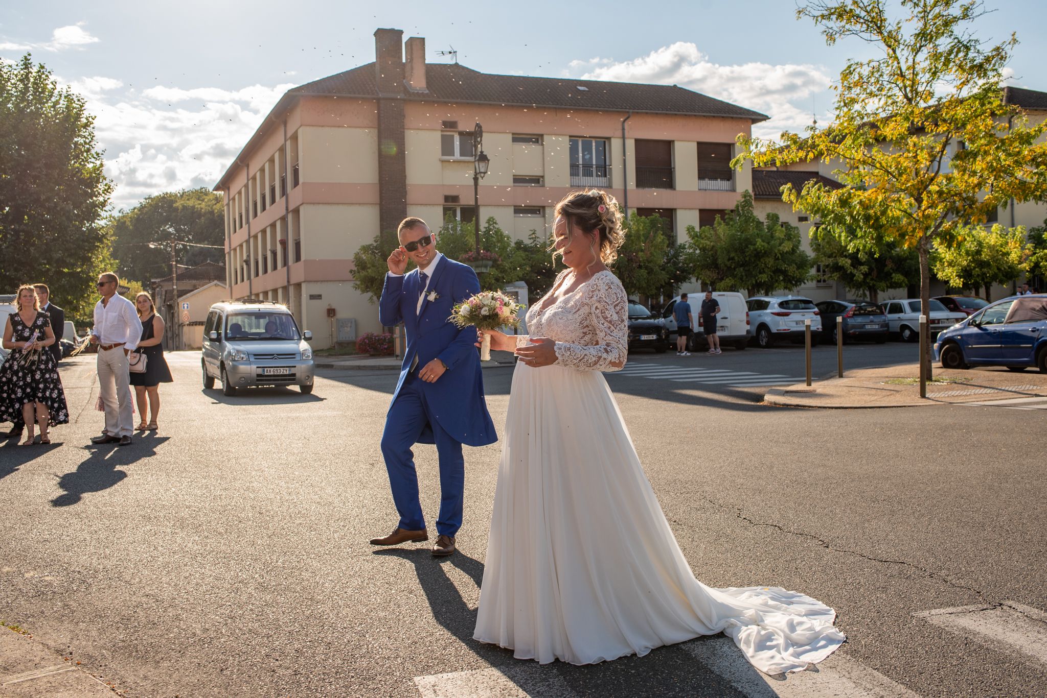 Photographe mariage Bourg-en-Bresse, Ain, Rhône, Jura, Saône-et-Loire. Inspiration mariage. Photos sur le vif. Emotion. Photo spontanée