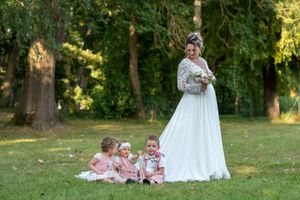 Photographe mariage Bourg-en-Bresse, Ain, Rhône, Jura, Saône-et-Loire. Inspiration mariage. Photos sur le vif. Emotion. Photo spontanée