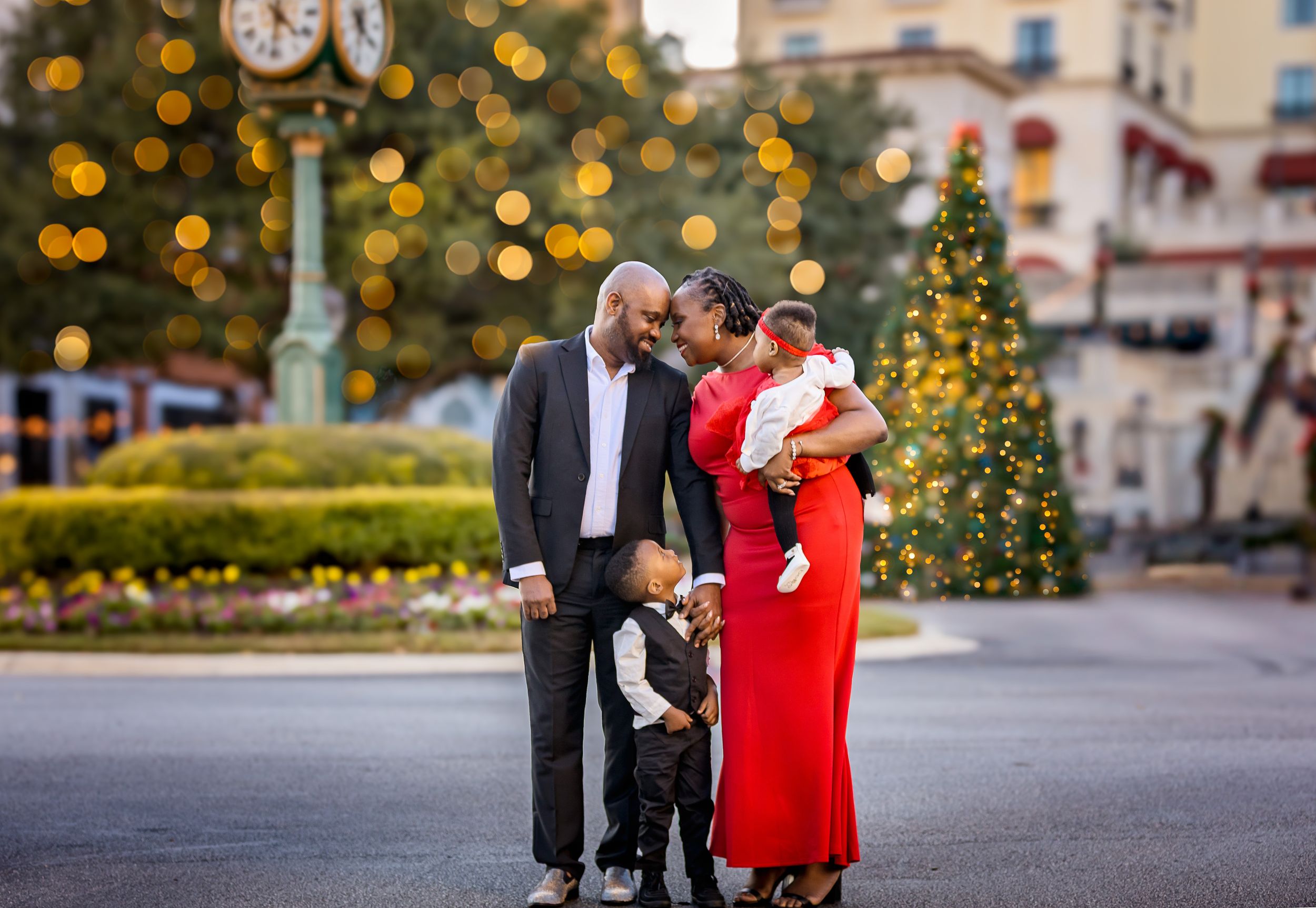 family portraits with natural light in San Antonio. Candid family photography at Eilan Hotel and Spa San Antonio TX.