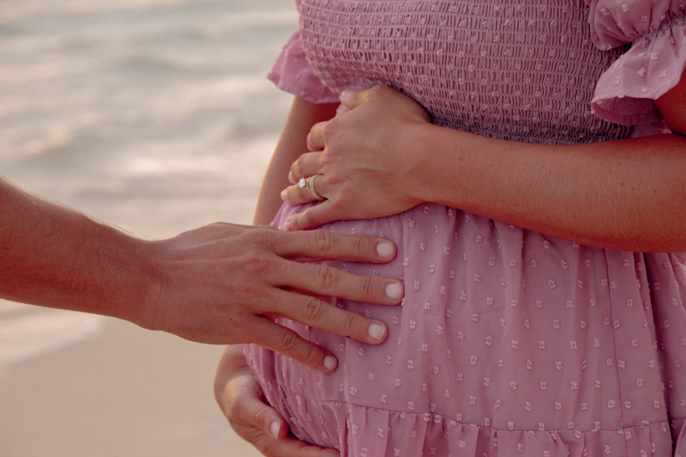 maternity photo golden hour