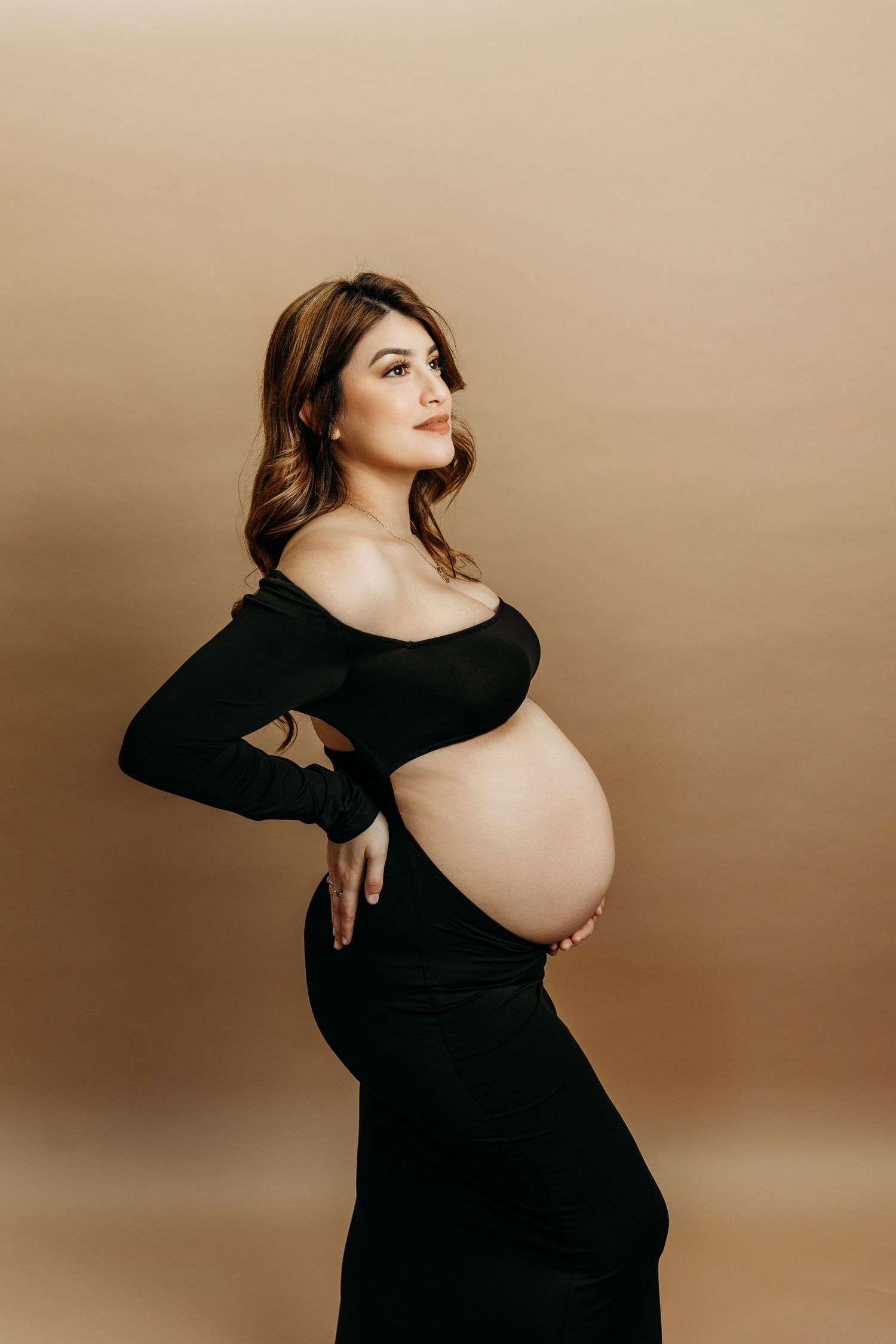 maternity session, maternity bump, studio session, sacramento photographer studio photo