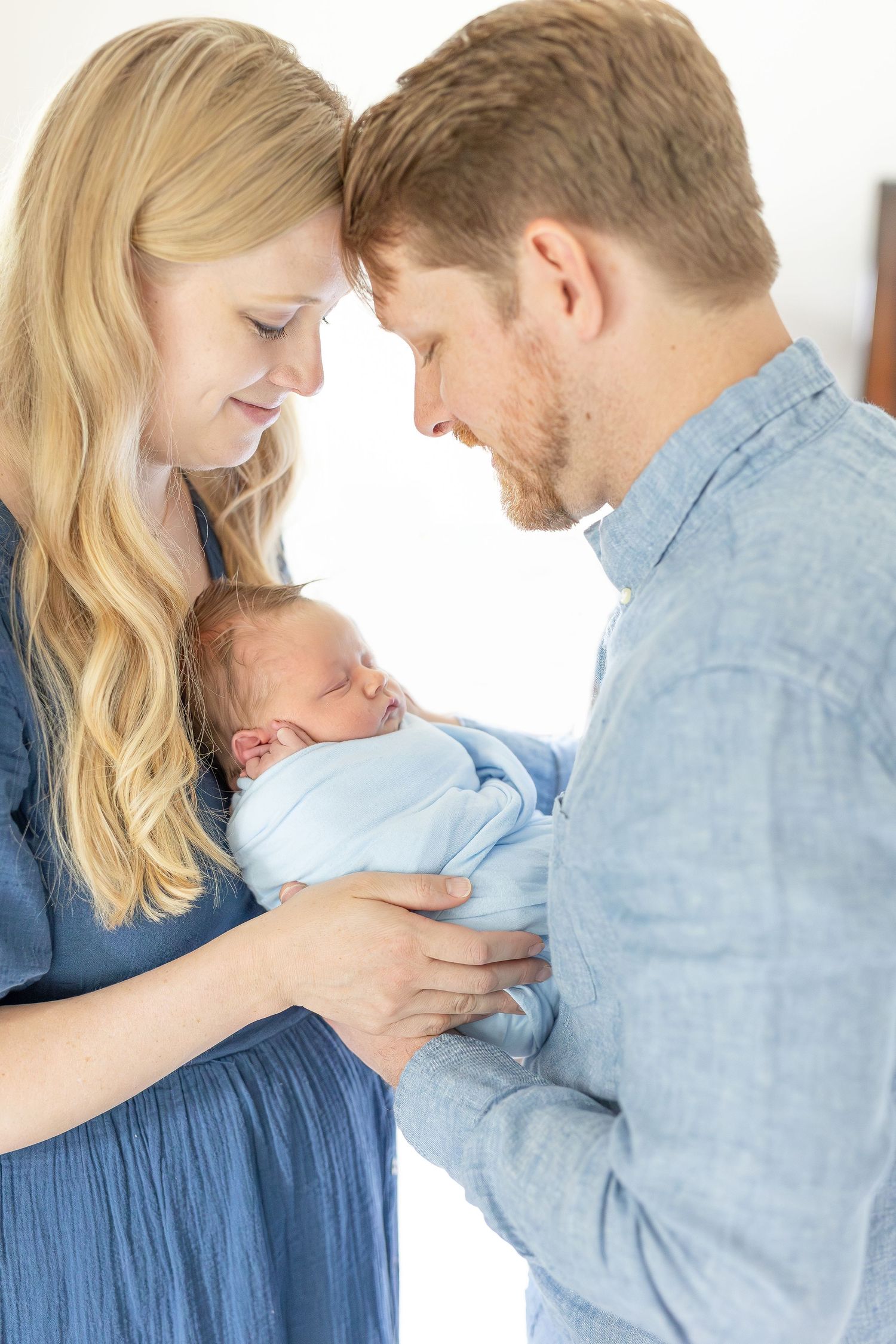 Lifestyle in-home newborn photography O'fallon, Illinois