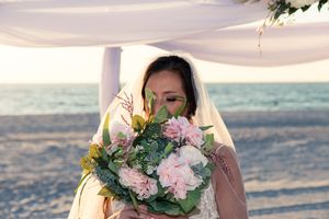 where is the best beach wedding venue in Tampa, Dunedin, Clearwater, St Pete, Naples, Bradenton, Miami, West Palm, Amelia Island, Florida