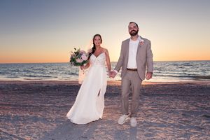 Micro wedding destination beach venue in Tampa, Dunedin, Clearwater, St Pete, Naples, Bradenton, Miami, West Palm, Amelia Island, Florida