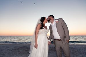 Micro wedding destination beach venue in Tampa, Dunedin, Clearwater, St Pete, Naples, Miami, West Palm, Florida, England and Scotland