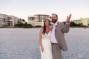 where is the best beach wedding venue in Tampa, Dunedin, Clearwater, St Pete, Naples, Bradenton, Miami, West Palm, Amelia Island, Florida