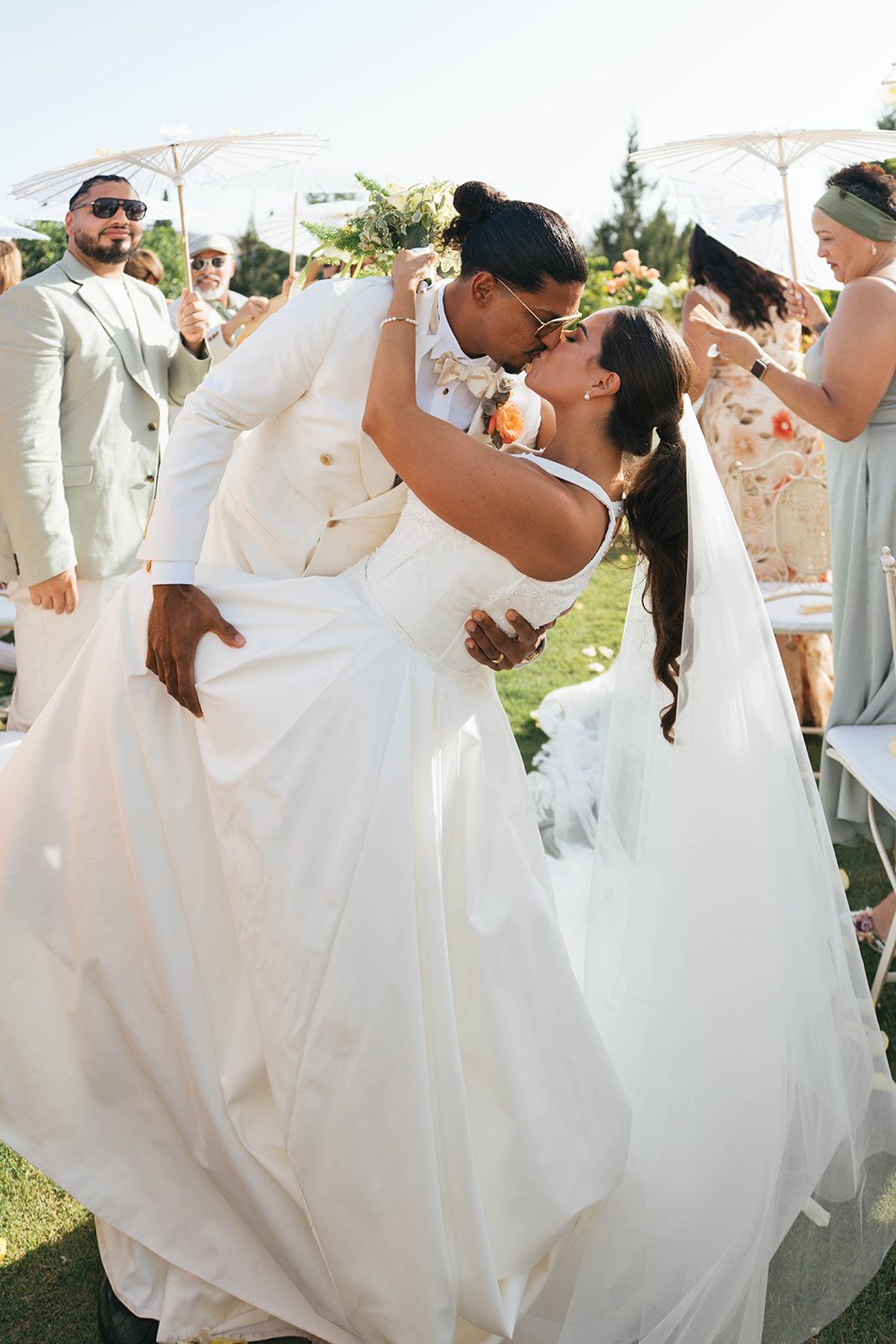 Aisle Kiss