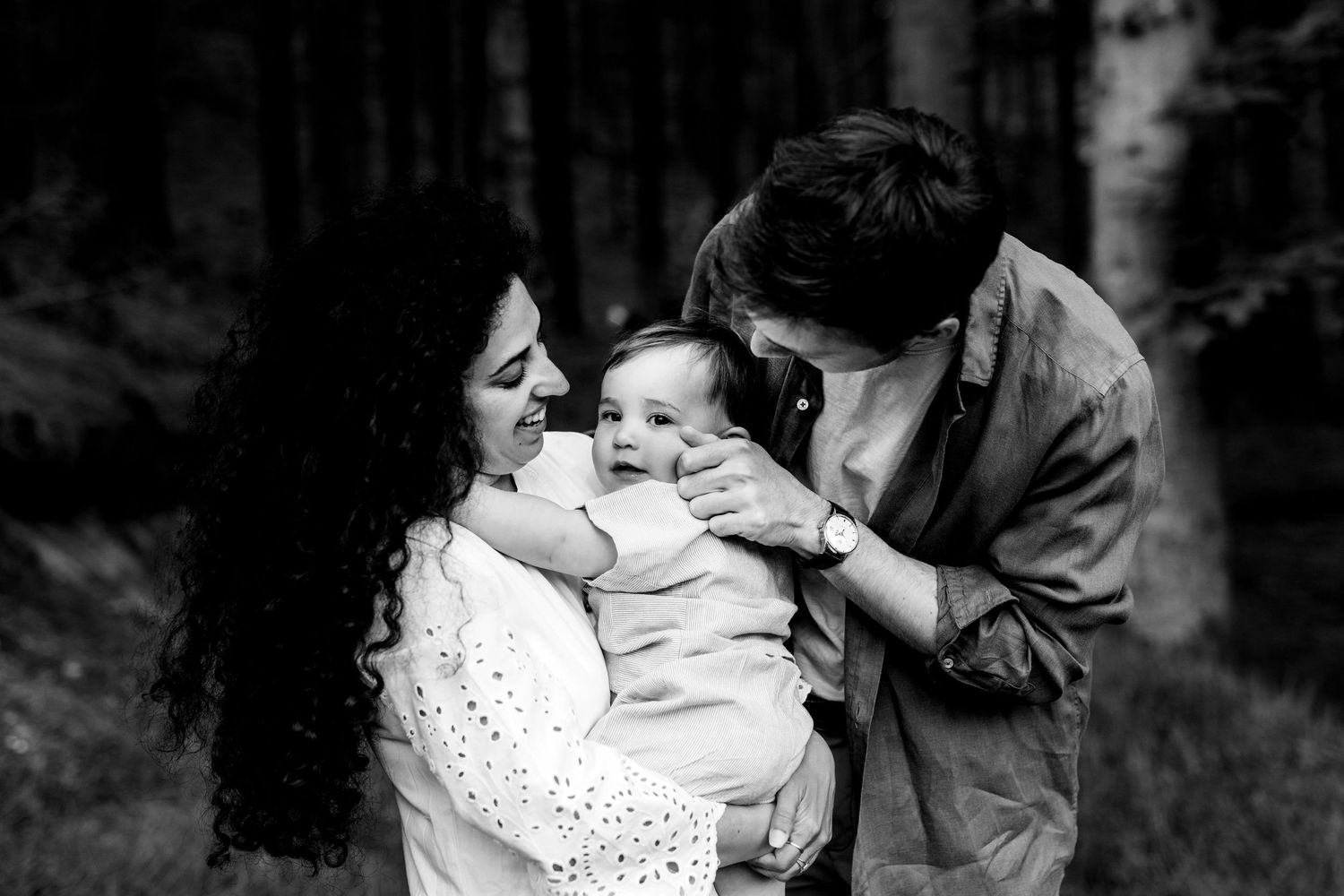 familiefotografering med mor far og baby fotograf silkeborg foto århus