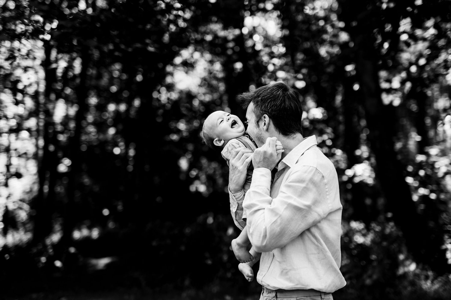 far og søn fotografering i skoven fotograf jylland fotograf favrskov nær århus