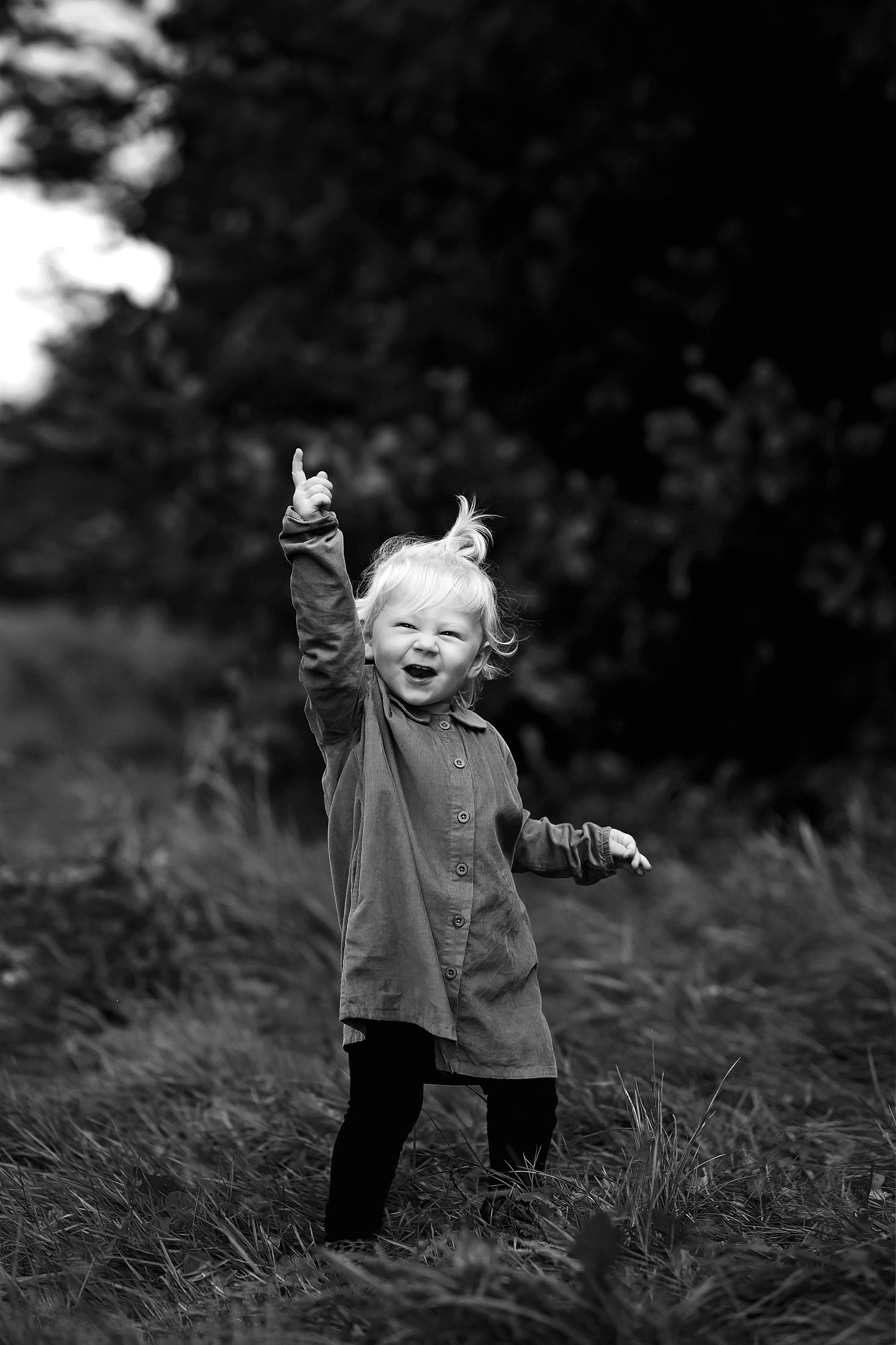 fødselsdagsfotografering årsbilleder vi danser leger og hygger os til fotografering med fotograf jane søndberg