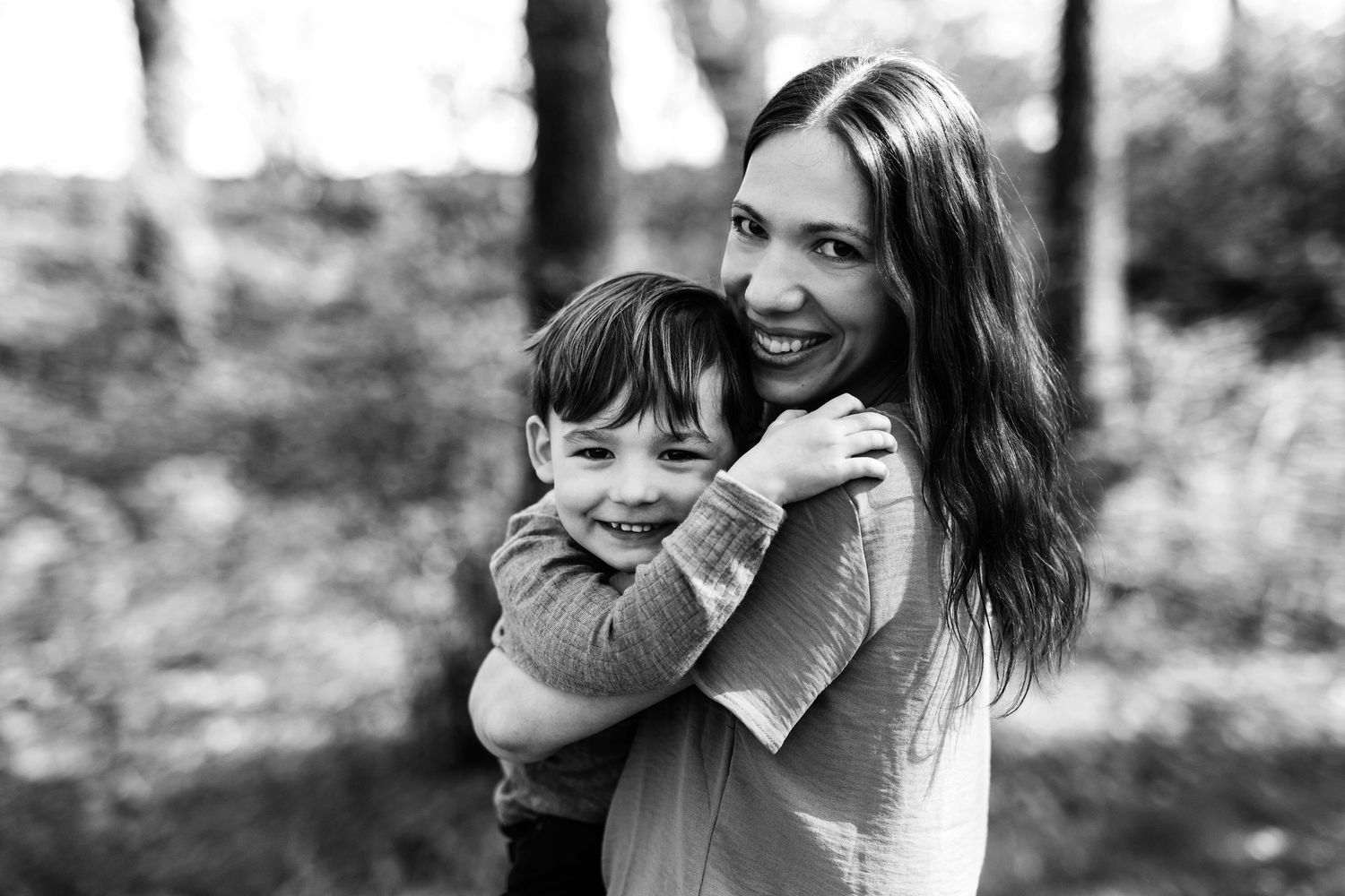 Familiebilleder i Silkeborg. Fotograf Silkeborg med mor og søn.