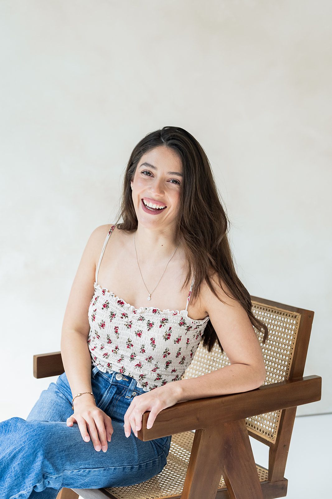 Warm natural-light portrait of wedding celebrant Simone Gori from LovelyWords, captured by MaxwellArt Photography during a wedding.