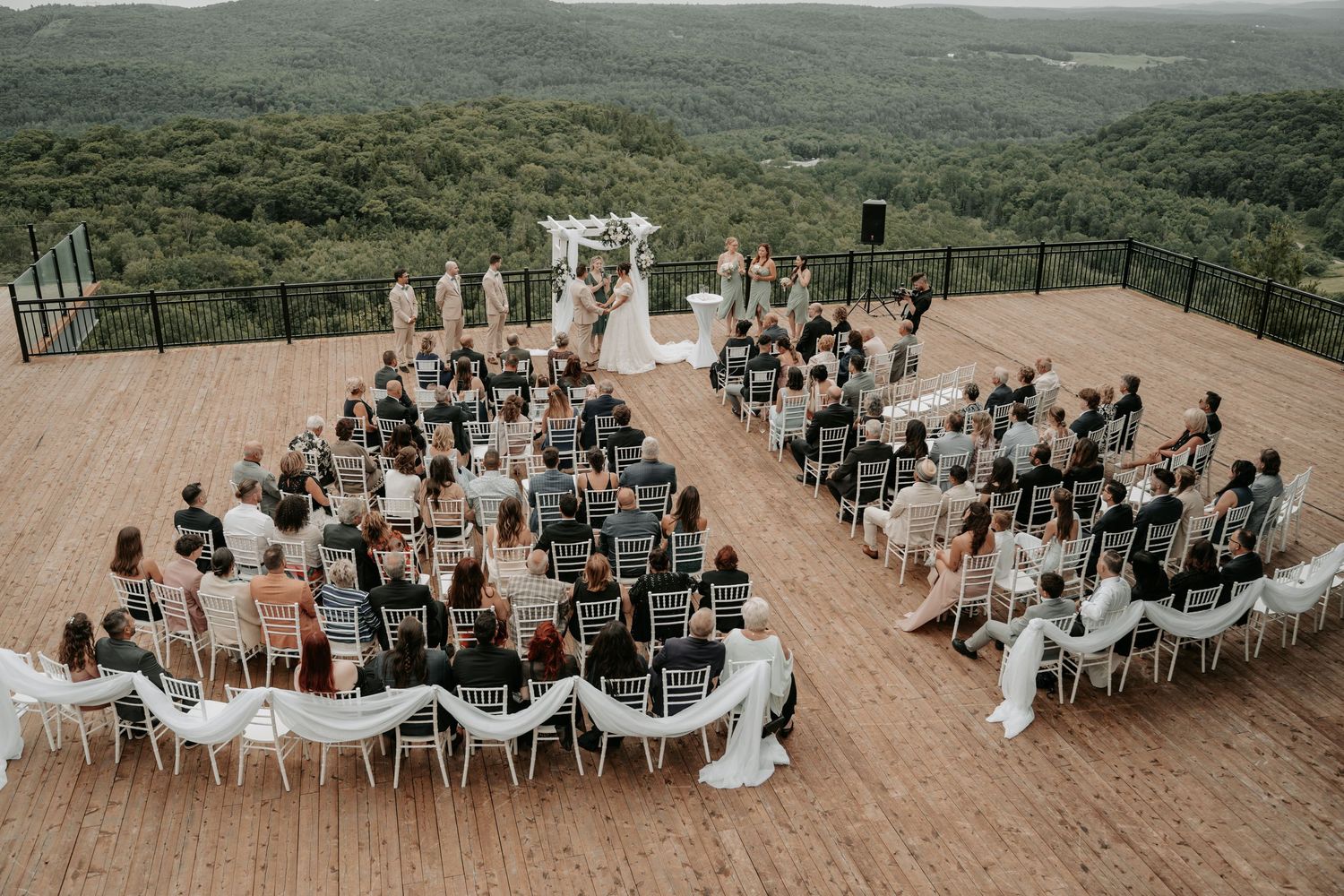 Mariage montagne coupée 2025