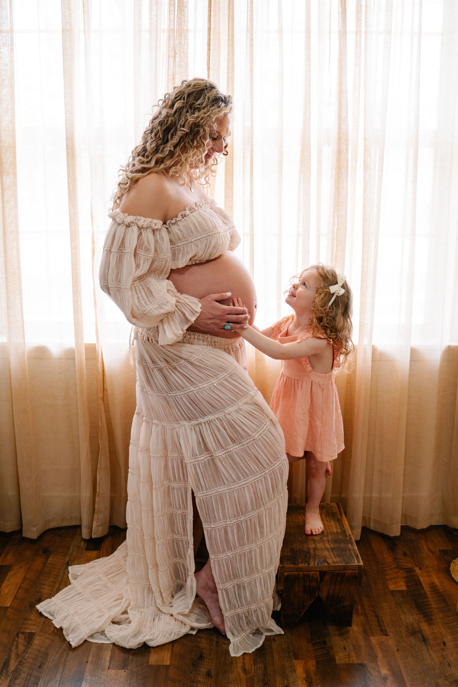 Lake County Illinois photographer Northern Illinois 
Maternity
Newborn
Lifestyle Studio Session