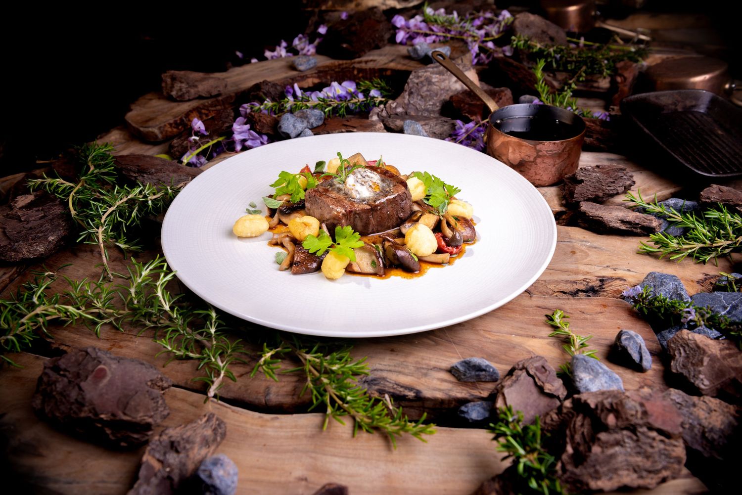 Roberto Centurión, gastronomic photographer, captures the best food in Marbella and the Costa del Sol at Nikki Beach Club, Málaga and Nerja.