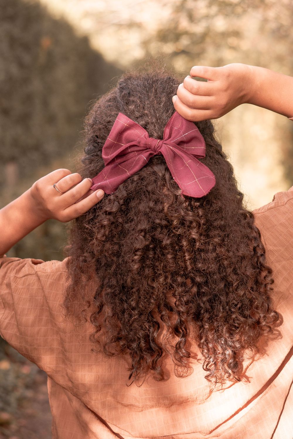 Photographe en Aveyron – Grossesse, naissance, famille, boudoir & portraits. 📸 Séances à Rignac, Rodez, Villefranche-de-Rouergue.