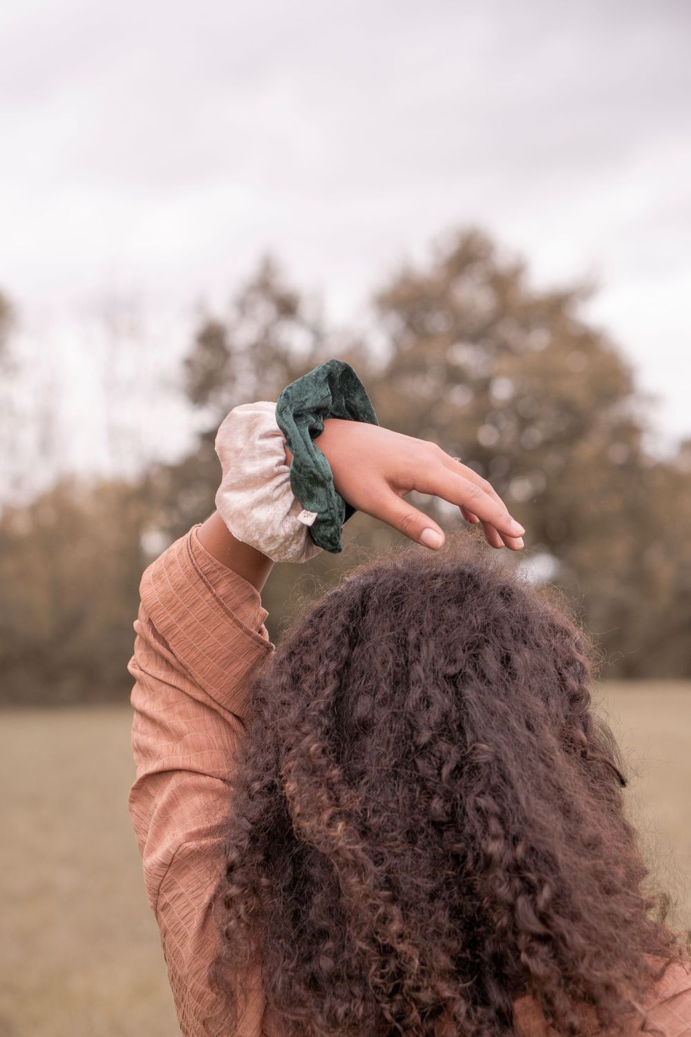 Photographe en Aveyron – Grossesse, naissance, famille, boudoir & portraits. 📸 Séances à Rignac, Rodez, Villefranche-de-Rouergue.